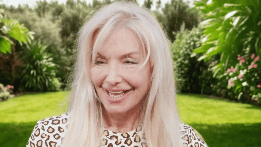 80s TV Icon Stuns at 67 with Glamorous Comeback 2 Heather Thomas 2