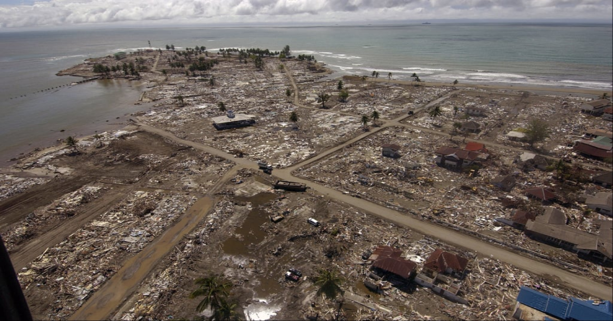Massive Earthquake and Tsunami Fears Shake Japan and Russia’s Kamchatka Region 1 aerial-photos-of-tsunami-damage