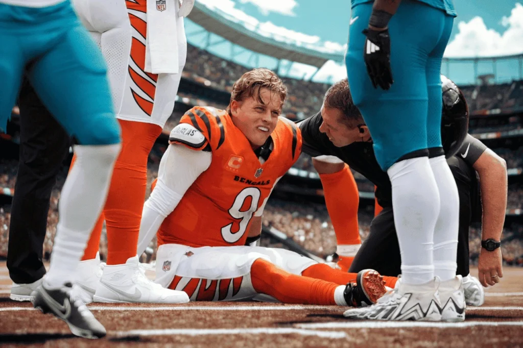 Joe Burrow Exits vs Jaguars With Toe Injury: Game in Jeopardy 2 Joe Burrow toe injury vs Jaguars Bengals QB exits game
